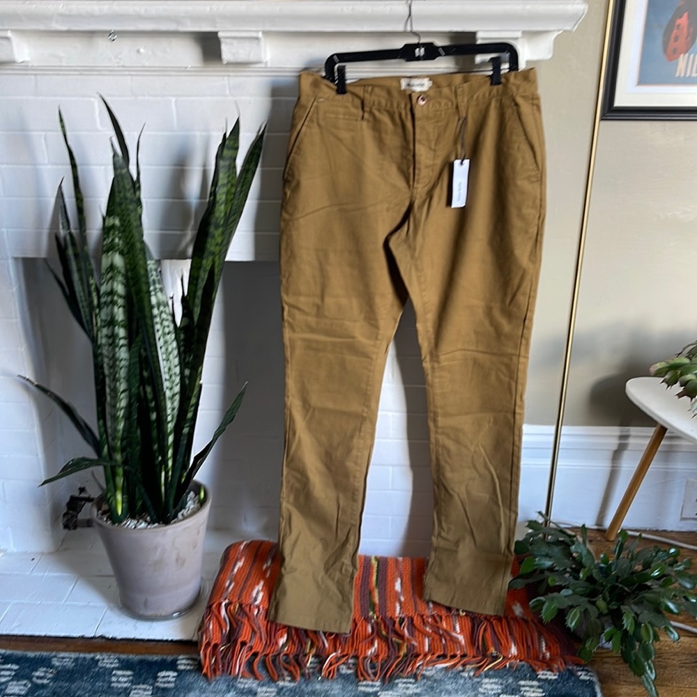 Taylor Stitch slim chino